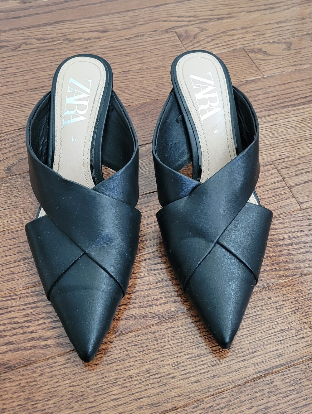 Zara Women's Black Pointed Slide Mules